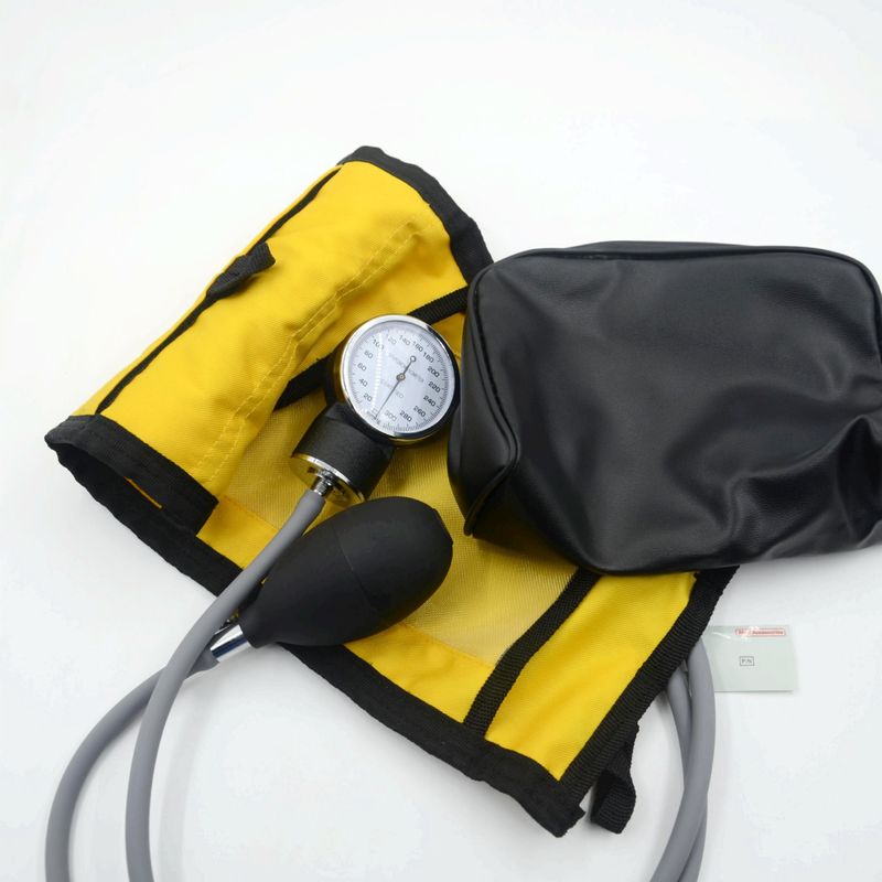 Hospital Accessories TPU Reusable Manual Pressure Infusion Bag with Aneroid Gauge Pressure Infusor Bag